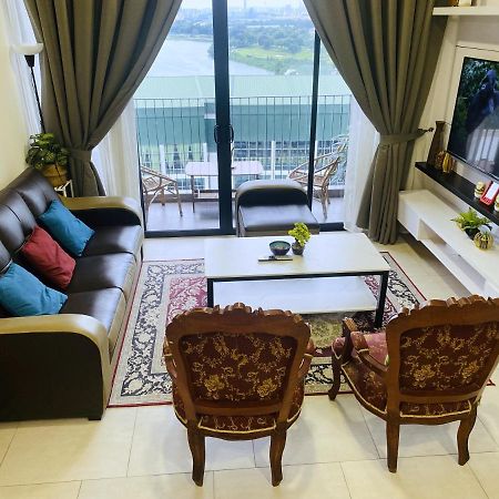 Mines Astetica Lake View Condo Seri Kembangan V1 Exterior foto