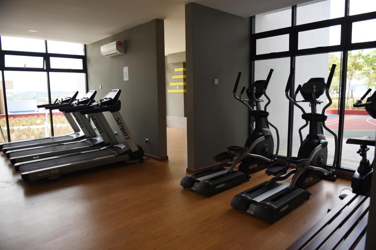Mines Astetica Lake View Condo Seri Kembangan V1 Exterior foto
