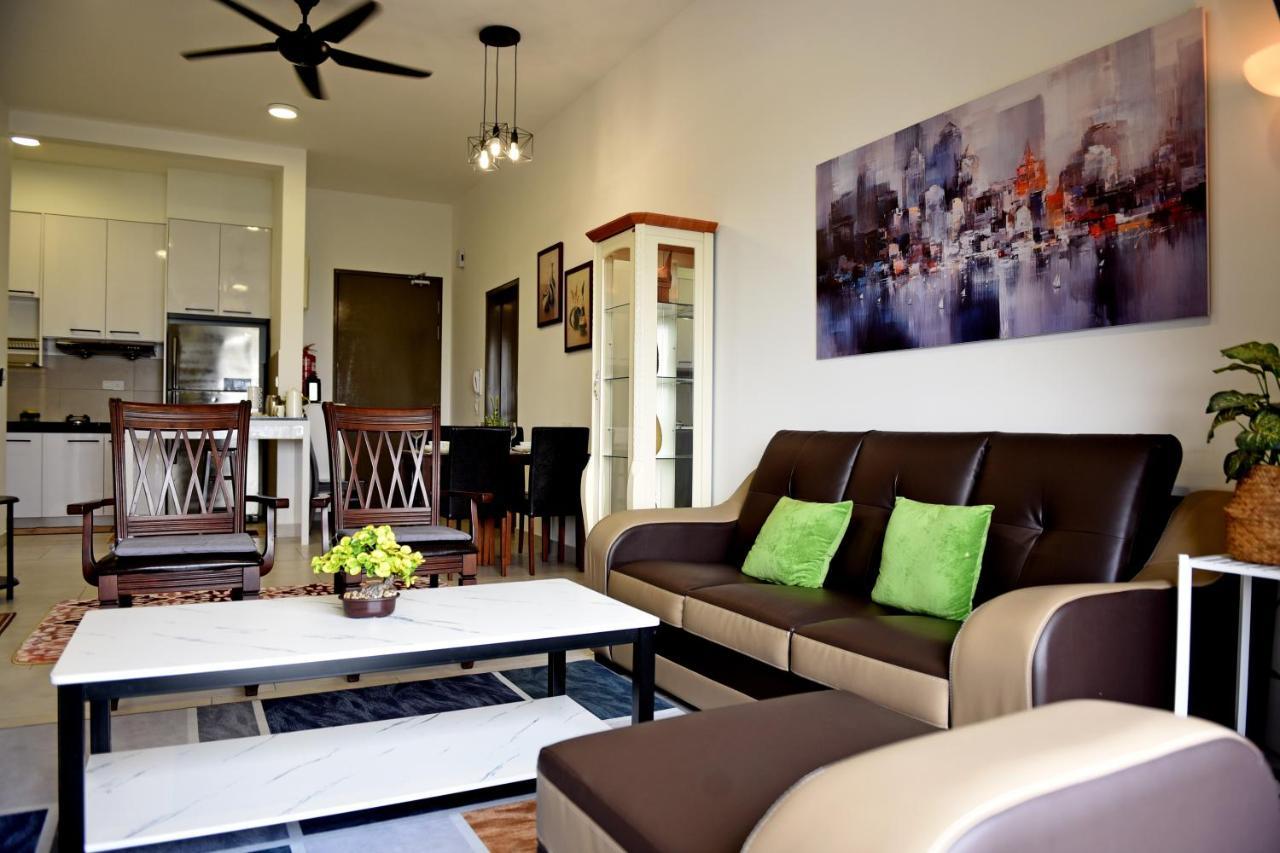 Mines Astetica Lake View Condo Seri Kembangan V1 Exterior foto